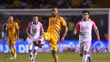 Rafael Carioca durante un partido con Tigres