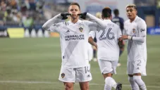 Chicharito abrió el marcador