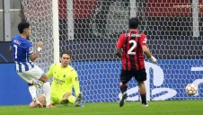 Luis Díaz del Porto anota al Milan en Champions