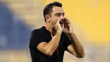 El técnico español grita durante un partido