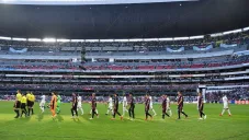 La Selección Mexicana en un partido en el Azteca