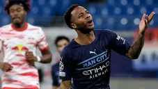 Raheem Sterling se lamenta en el partido ante RB Leipzig