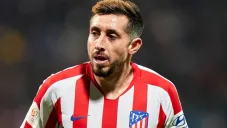 Héctor Herrera jugando partido con el Atlético de Madrid
