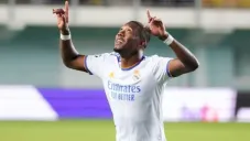 David Alaba festeja un gol con el Real Madrid