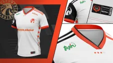 Nuevo uniforme de Estral Esports