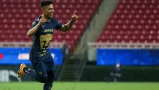 Omar Islas con Pumas