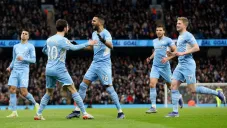 Manchester City festejando gol contra Leicester