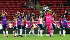 Jugadores de Chivas tras la victoria vs Mazatlán