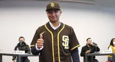 Rosman Verdugo firmó con los Padres de San Diego