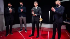 Lewandowski con el premio de The Best