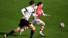 Marcelo Flores en acción con Arsenal