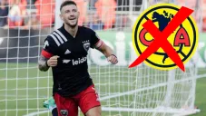 Paul Arriola en juego con el DC United
