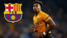 Adama Traoré durante un duelo con Wolves