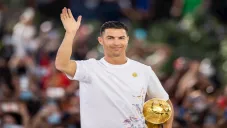 Cristiano saluda a los espectadores