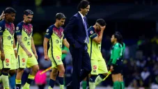 Santiago Solari junto con jugadores del América
