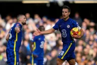 Azpi podría permanecer con Chelsea