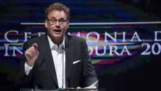 Faitelson durante un evento