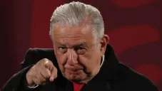 AMLO: Presidente exhibió presuntos ingresos de Loret de Mola porque 'se dedica a golpear'