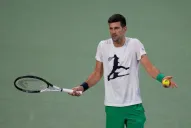 Novak en práctica previa al torneo de Dubai