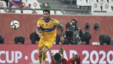 Gignac enfrentando al Bayern