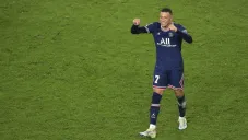 Kylian Mbappé durante un partido con el PSG