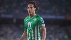 Diego Lainez jugando partido de LaLiga con el Betis