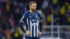 Vincent Janssen jugando partido con Monterrey en la Liga MX