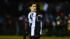 Santiago Muñoz en un partido del Newcastle Sub 23