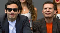 Julio César Chávez Jr. junto a Julio César Chávez