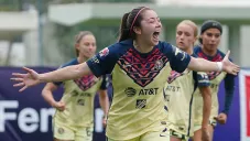 Katty Martínez festeja un gol con América