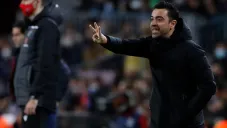 Xavi Hernández durante un duelo del Barcelona