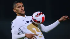 Higor Meritão jugando partido con Pumas en la Concachampions