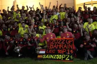 Ferrari festejando el resultado de Leclerc y Sainz