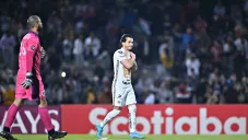 Alan Mozo durante un partido con Pumas