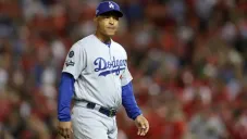 Dave Roberts durante partido de MLB con Los Dodgers de los Ángeles