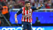 Vega en un partido con Chivas