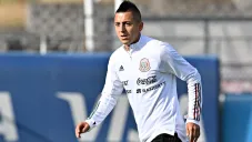 Piojo Alvarado en entrenamiento con el Tri