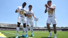 Corozo, Mozo y Álvarez de Pumas celebran
