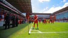 Dedos López junto al Toluca