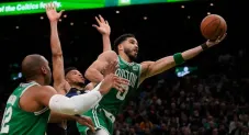 Jayson Tatum durante el partido