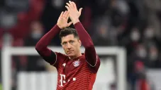 Robert Lewandowski jugando partido con el Bayern Munich