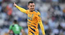 Florian Thauvin durante un partido de Tigres
