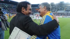 Hugo Sánchez y Tuca Ferretti en un partido