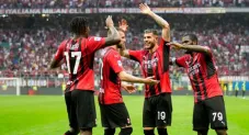 Jugadores del AC Milan festejando un gol