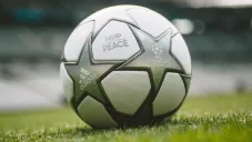 Champions League dio a conocer el balón que se usará en la Final