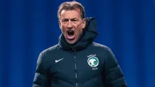 Renard dirigiendo a la Selección de Arabia Saudita