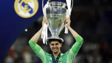 Thibaut Courtois celebra el decimocuarto título de Champions con el Real Madrid