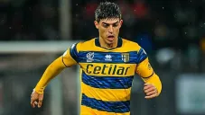 Juan Brunetta jugando partido con el Parma