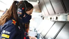 Hannah Schmitz con Red Bull