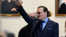 Johnny Depp en la corte